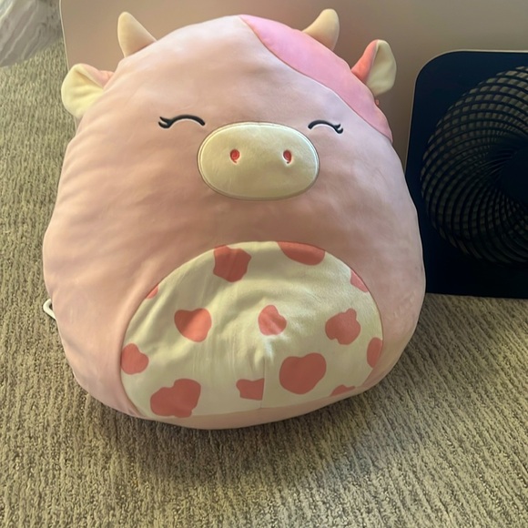 clay the cow squishmallow - Picture 1 of 1